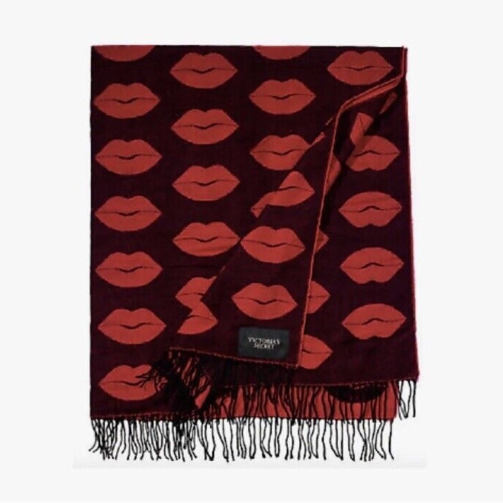 Victoria’s Secret red lips blanket
